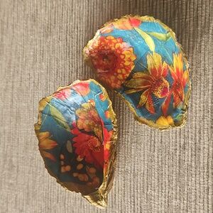 Handmade Decopaged Oyster Shell Trinket Dish Floral Design w/Gold Leaf Boarders.